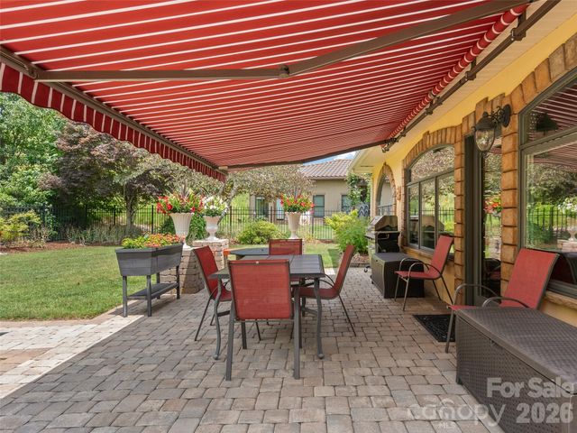 19 Pacifico Drive, Asheville, NC 28806