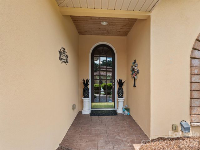 19 Pacifico Drive, Asheville, NC 28806