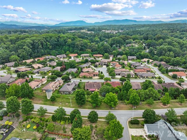 19 Pacifico Drive, Asheville, NC 28806