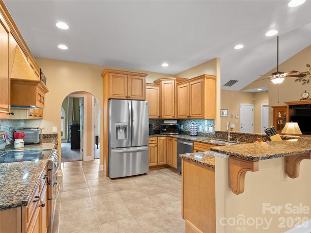 19 Pacifico Drive, Asheville, NC 28806