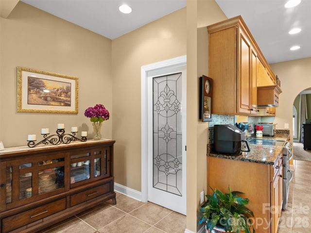 19 Pacifico Drive, Asheville, NC 28806