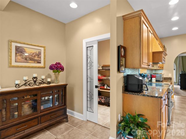19 Pacifico Drive, Asheville, NC 28806