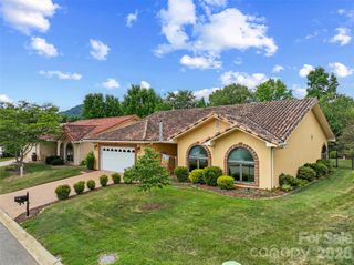 19 Pacifico Drive, Asheville, NC 28806