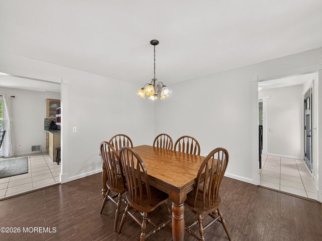 25 Rimwood Lane, Howell, NJ 07731