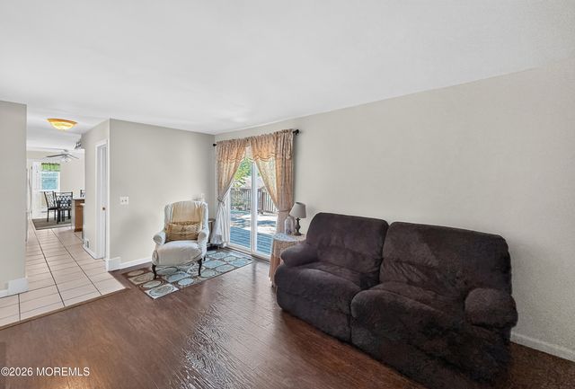 25 Rimwood Lane, Howell, NJ 07731