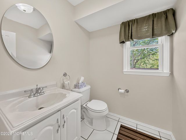 25 Rimwood Lane, Howell, NJ 07731
