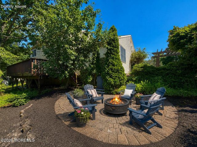 25 Rimwood Lane, Howell, NJ 07731