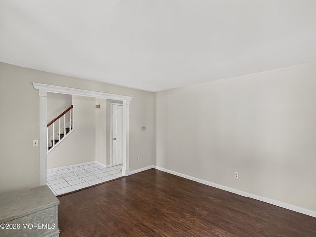 25 Rimwood Lane, Howell, NJ 07731