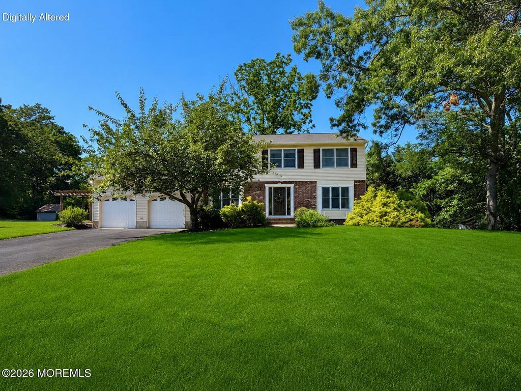 25 Rimwood Lane, Howell, NJ 07731