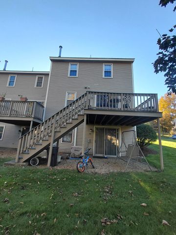 45 Washington St 79, Methuen, MA 01844