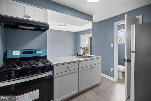 37 2ND AVE, Claymont, DE 19703