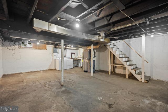 37 2ND AVE, Claymont, DE 19703