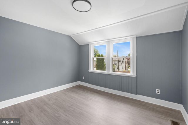 37 2ND AVE, Claymont, DE 19703