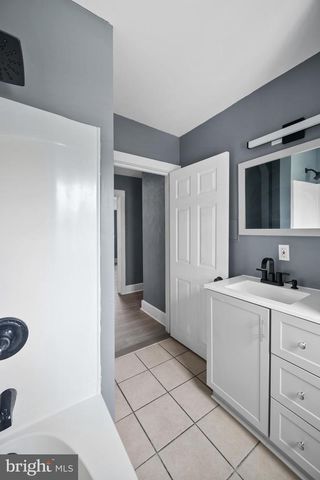 37 2ND AVE, Claymont, DE 19703