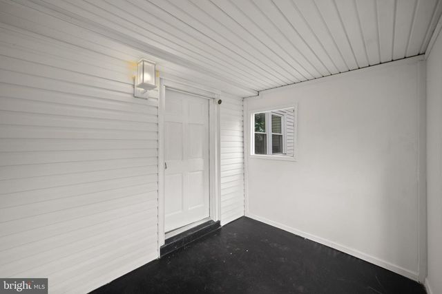 37 2ND AVE, Claymont, DE 19703