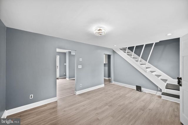37 2ND AVE, Claymont, DE 19703