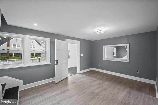 37 2ND AVE, Claymont, DE 19703