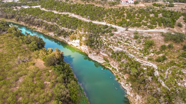 937 Blueridge Vw, Canyon Lake, TX 78133