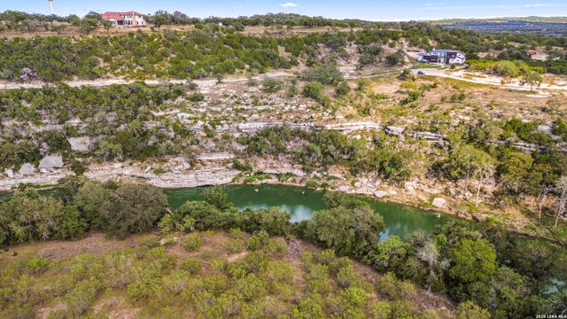 937 Blueridge Vw, Canyon Lake, TX 78133