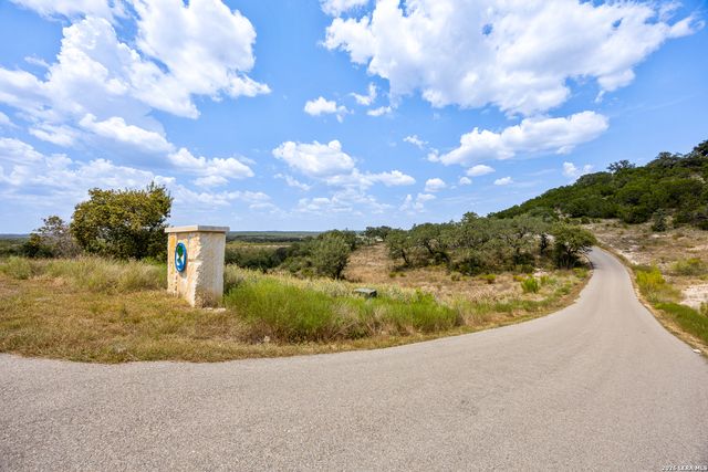 937 Blueridge Vw, Canyon Lake, TX 78133
