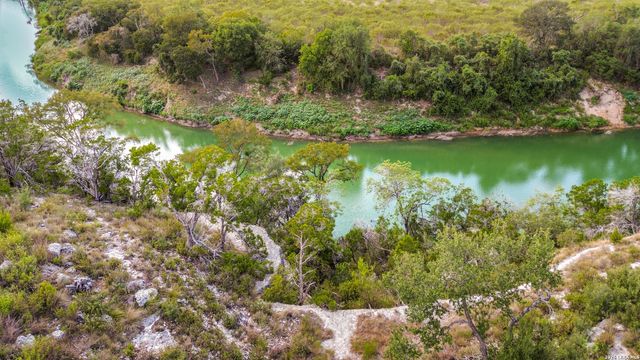 937 Blueridge Vw, Canyon Lake, TX 78133