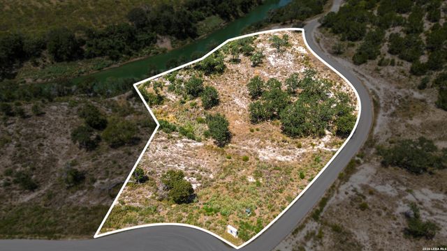 937 Blueridge Vw, Canyon Lake, TX 78133