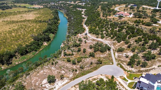 937 Blueridge Vw, Canyon Lake, TX 78133