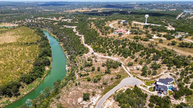 937 Blueridge Vw, Canyon Lake, TX 78133