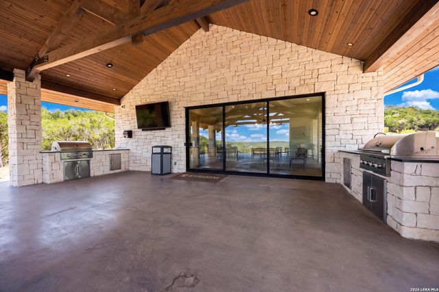 937 Blueridge Vw, Canyon Lake, TX 78133