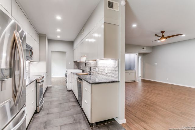 3678 Hidden Dr Apt 604, San Antonio, TX 78217