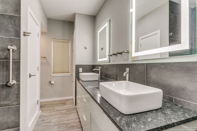 3678 Hidden Dr Apt 604, San Antonio, TX 78217