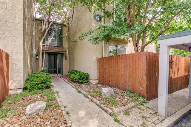 3678 Hidden Dr Apt 604, San Antonio, TX 78217