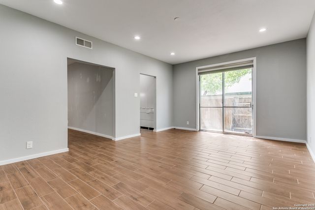 3678 Hidden Dr Apt 604, San Antonio, TX 78217