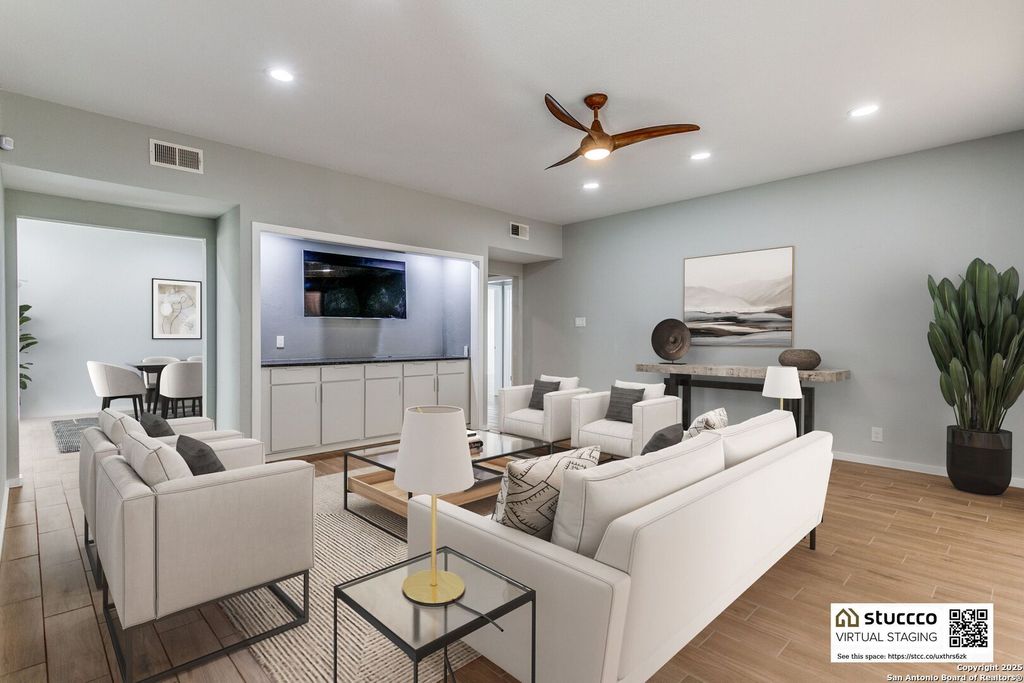 3678 Hidden Dr Apt 604, San Antonio, TX 78217