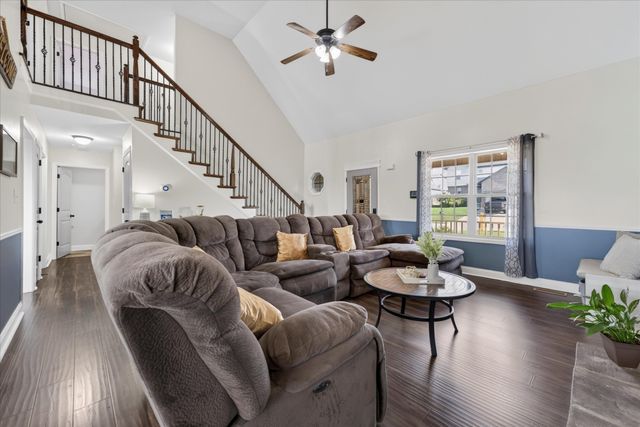 456 Mirren Cir, Clarksville, TN 37042