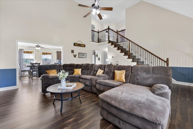 456 Mirren Cir, Clarksville, TN 37042
