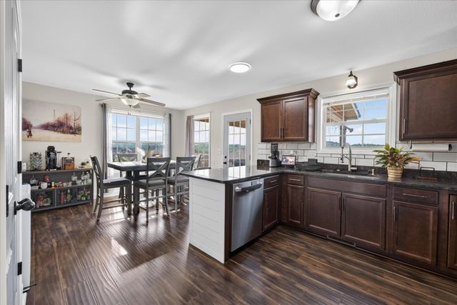 456 Mirren Cir, Clarksville, TN 37042