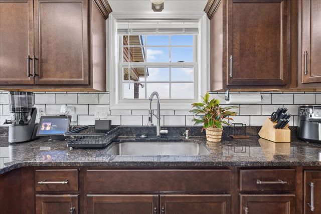 456 Mirren Cir, Clarksville, TN 37042