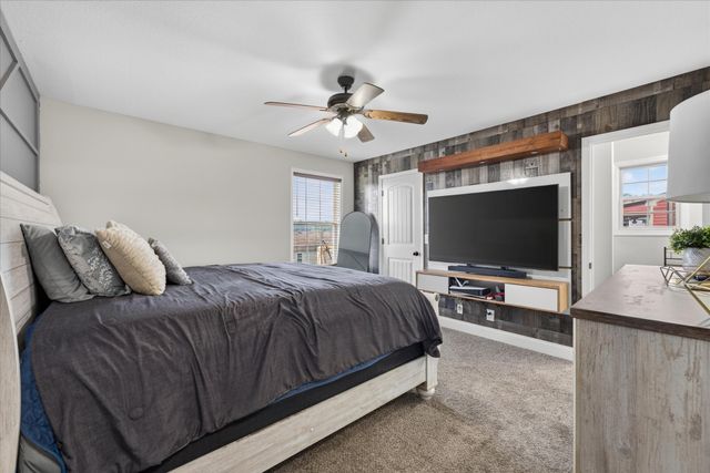 456 Mirren Cir, Clarksville, TN 37042