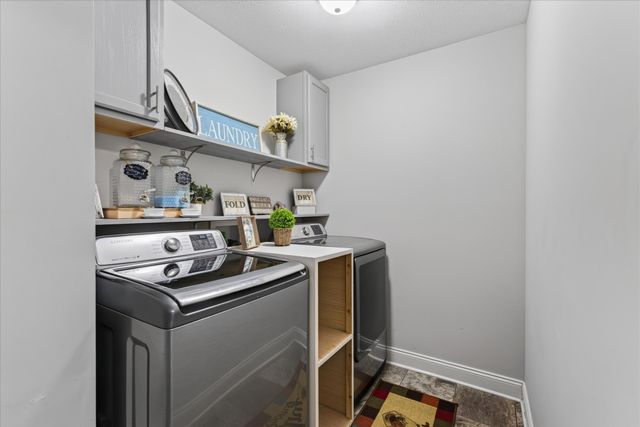 456 Mirren Cir, Clarksville, TN 37042