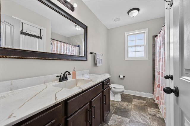 456 Mirren Cir, Clarksville, TN 37042