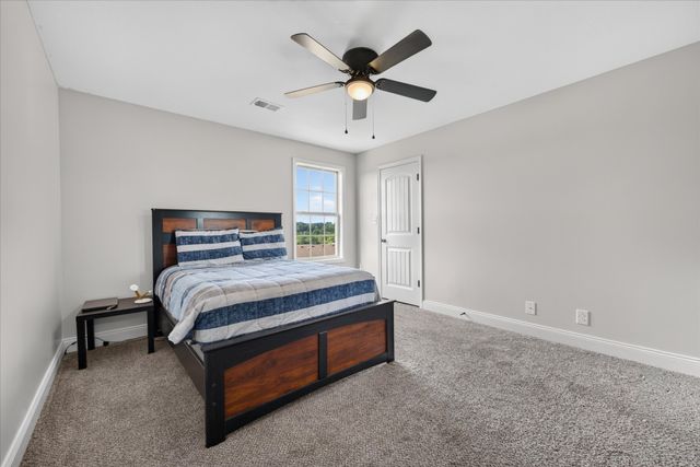 456 Mirren Cir, Clarksville, TN 37042