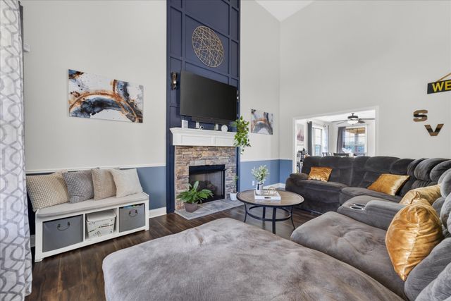 456 Mirren Cir, Clarksville, TN 37042