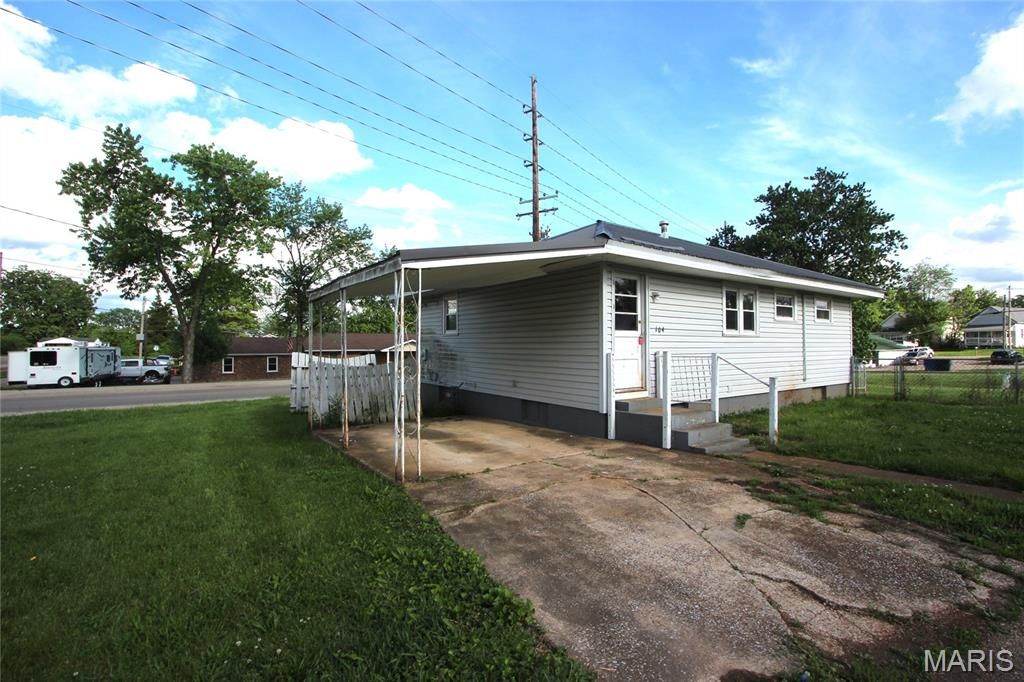 104 N Vandervoot Street, Desloge, MO 63601