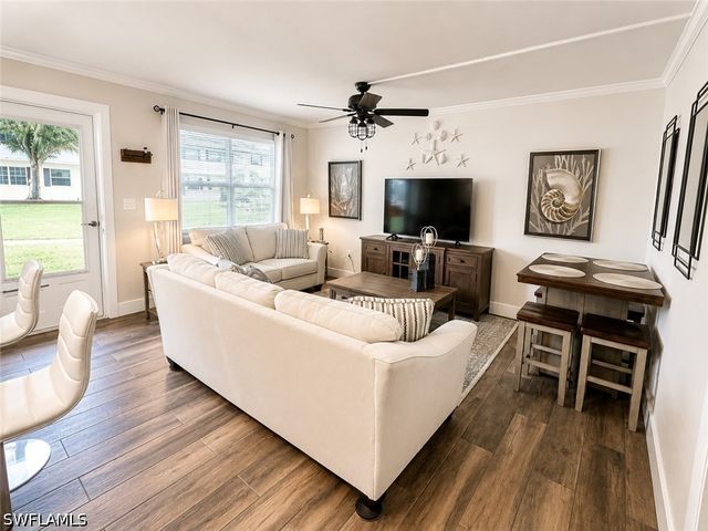 3325 Airport RD N R4, Naples, FL 34105