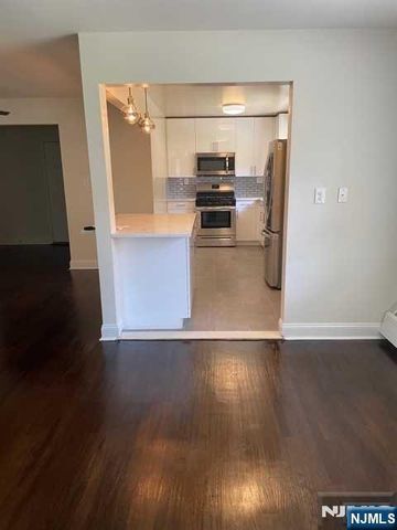 280-320 Oak Street 318D, Ridgewood, NJ 07450