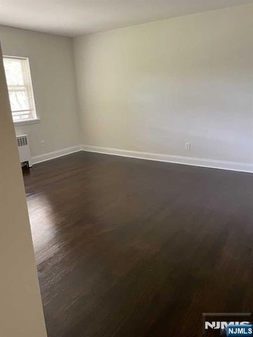 280-320 Oak Street 318D, Ridgewood, NJ 07450