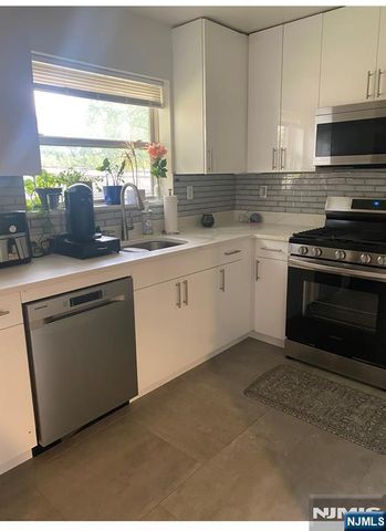 280-320 Oak Street 318D, Ridgewood, NJ 07450