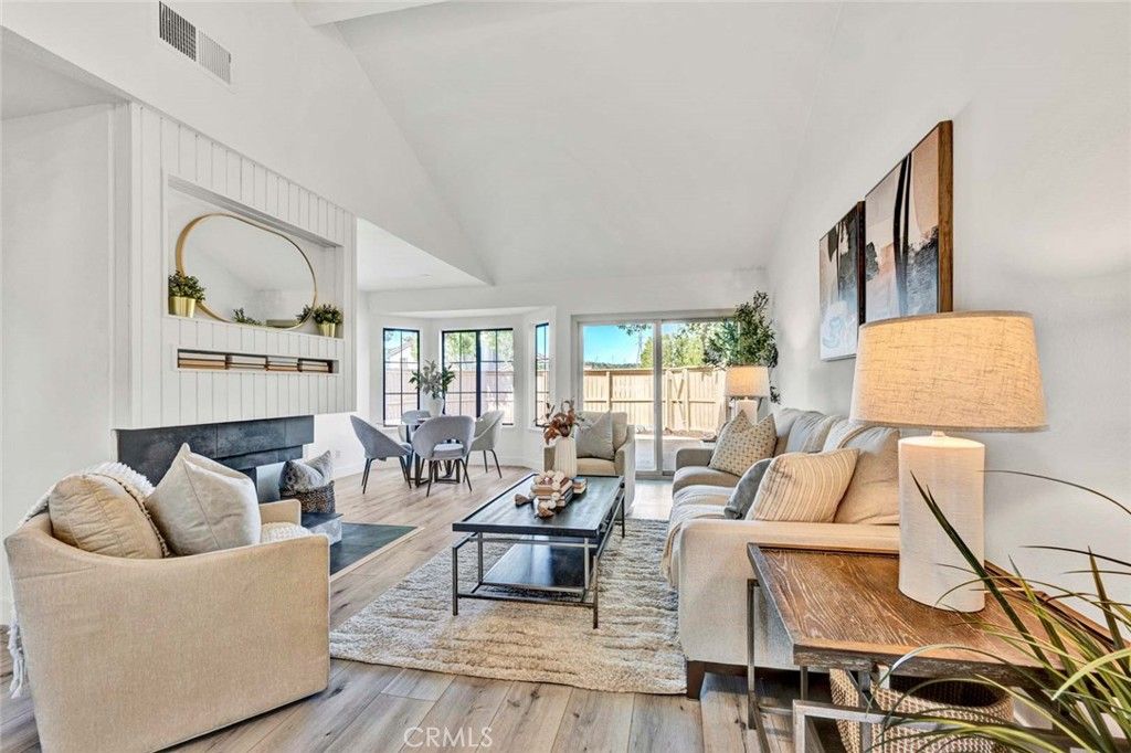 25 Clover Hill Lane 106, Laguna Hills, CA 92653 — photo 2