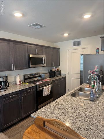 7010 Spicy Merlot Street, North Las Vegas, NV 89086
